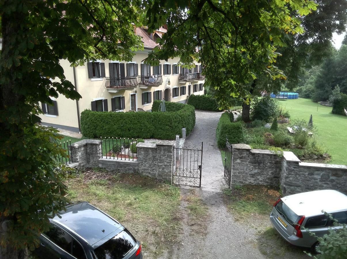 Garten- & Loggia-Appartement Herrenhaus Dellach im Drautal Zewnętrze zdjęcie